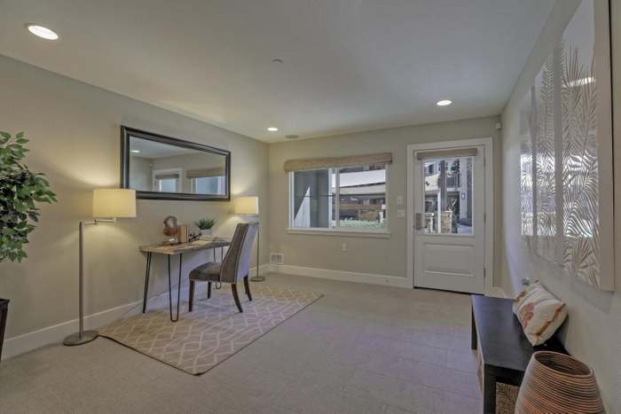 Building Photo - 2418 Stearman Ln