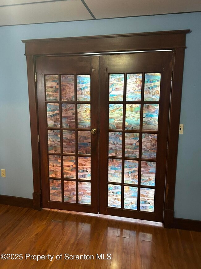 Building Photo - 510 Moltke Ave