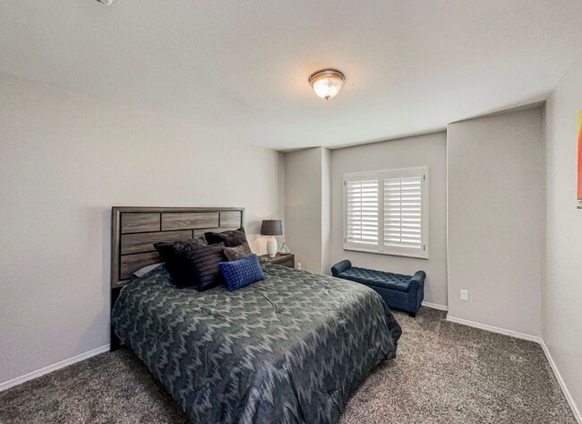 Building Photo - Westside area Rental (Completely Furnished) Beautiful 3 bed/2.5 baths