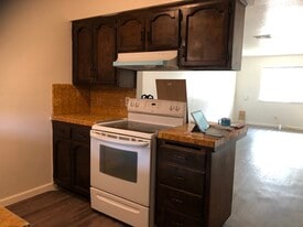 Building Photo - 2514 W Hemlock Ct