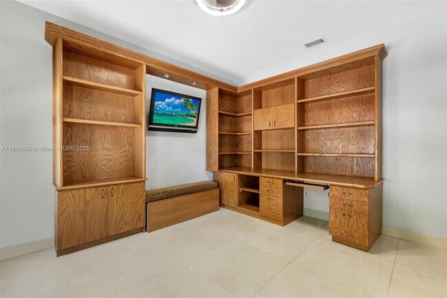 Building Photo - 14813 NW 87th Pl