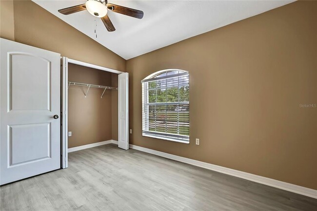 Building Photo - 12320 Papercraft Ave