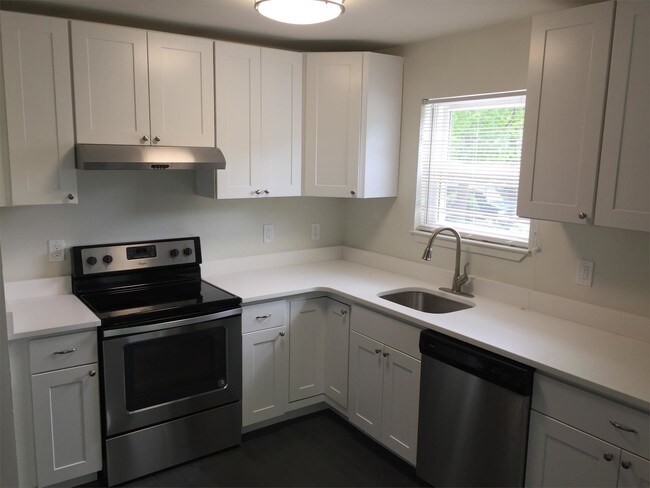 Building Photo - 510 5th Ave