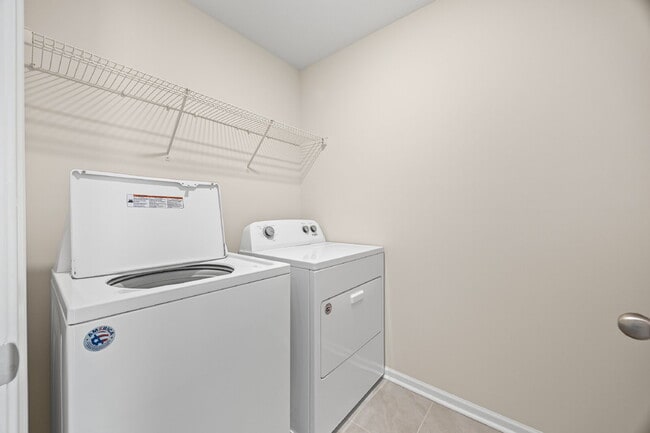 Building Photo - Lake Wylie Townhome with amazing amenities!