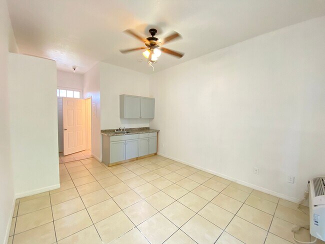 Building Photo - 4478 St Georges Ct