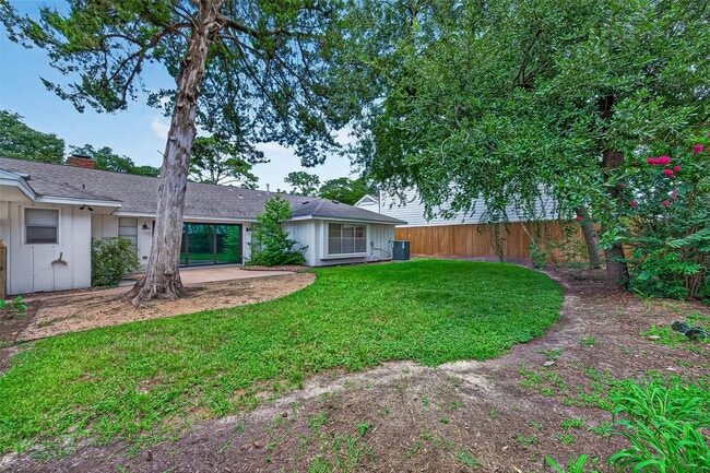 Building Photo - 12411 Pinerock Ln
