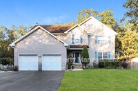 Building Photo - 29 Red Oak Ct