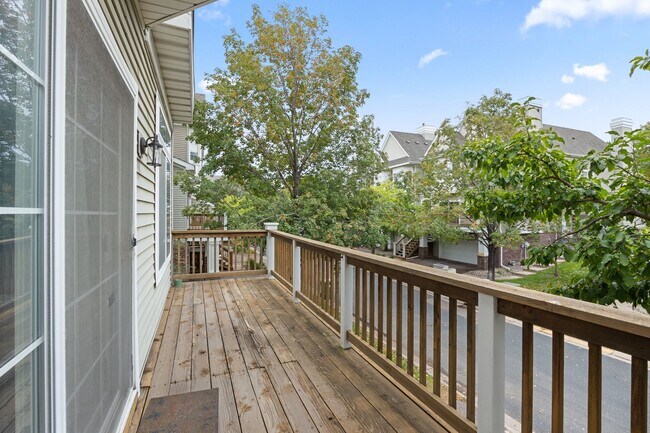 Building Photo - 207 Christenson Way NE