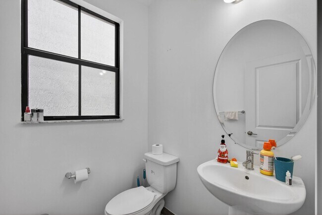 Building Photo - Gated community new construction | 4BR 2.5 Riviera Beach Single Family Home