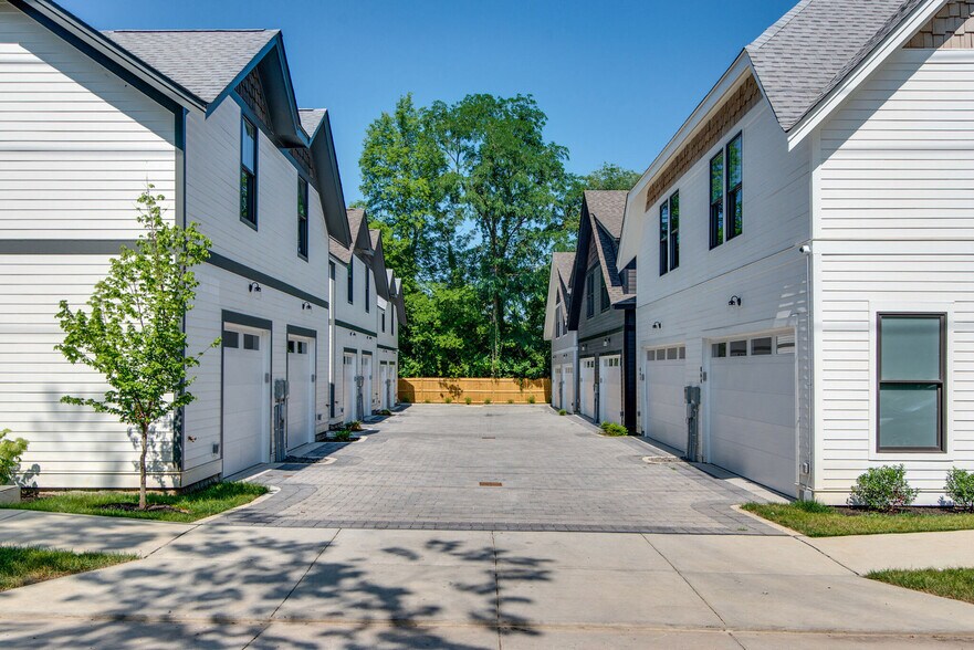 Building Photo - 934 Mcferrin Ave