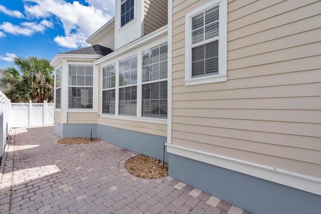 Building Photo - 1131 Indigo Dr