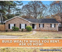 Building Photo - 2105 Pinewood Dr