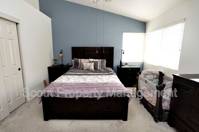 Building Photo - 24535 Leafwood Dr