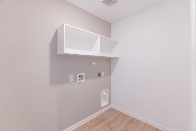 Building Photo - 546 Dry Fork Ln