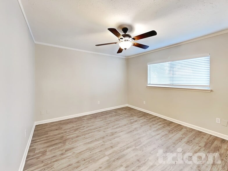 Building Photo - 2407 Springridge Dr