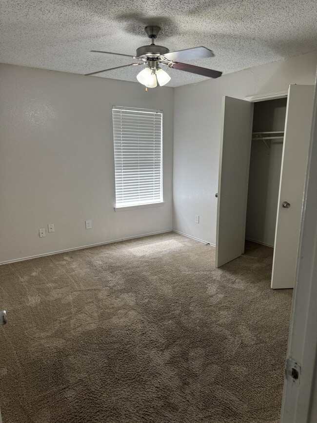 Building Photo - 5988 Westcreek Dr