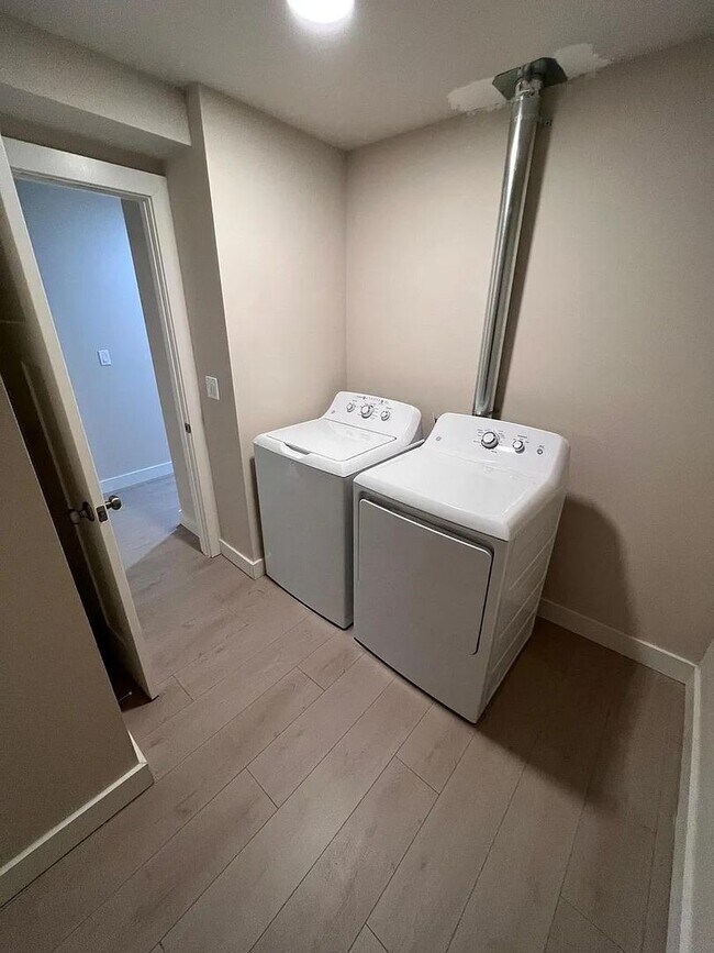 Building Photo - Sand Point Apartments