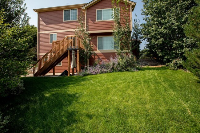 Building Photo - 3232 Chase Dr