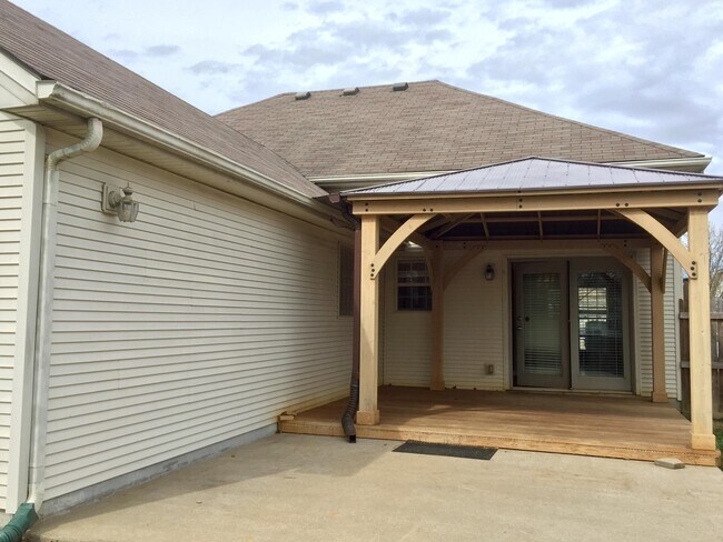 Building Photo - 3072 Prichard Dr