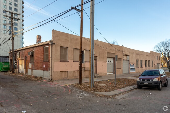 Building Photo - The Parson