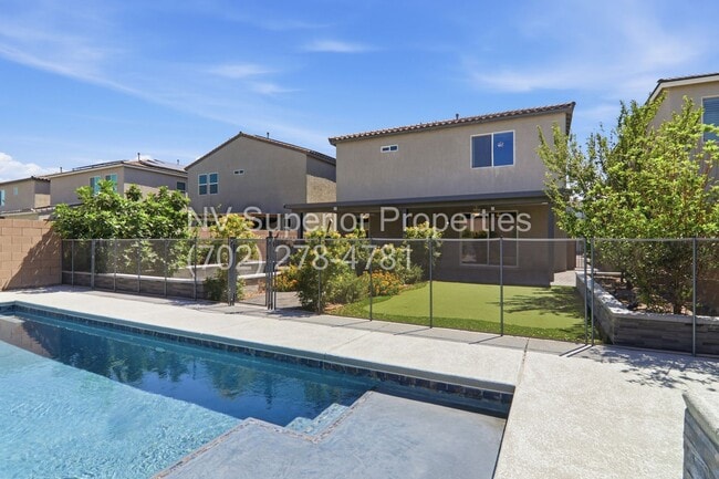 Building Photo - NW!! Pool!!! 5 Bedrooms!!! Bedroom & Bath Downstairs!!! Gated!!!! Covered Patio!!!