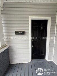Building Photo - 497 Boulevard St