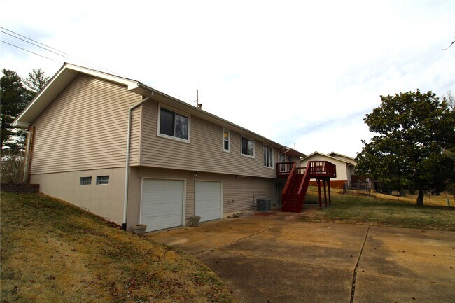 Building Photo - 736 Henry Ave