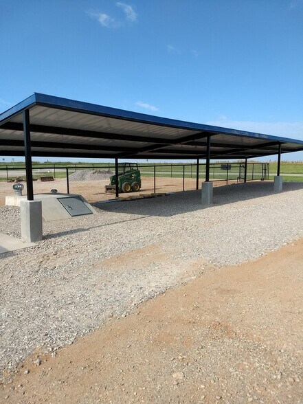 Building Photo - 10016 s hwy 81