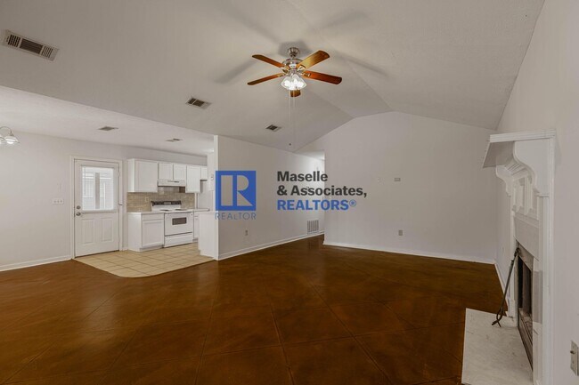 Building Photo - 1212 Barnett Bend Cir