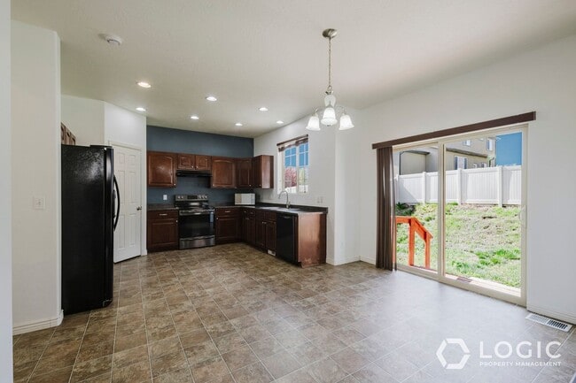 Building Photo - 7673 Decrescendo Dr