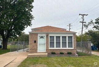Building Photo - 15010 Vail Ave
