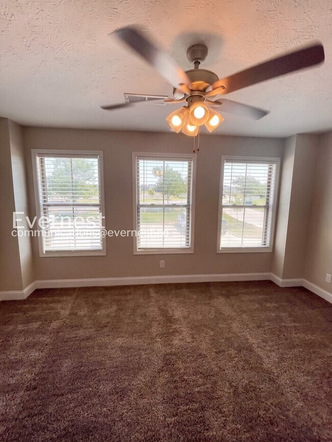 Building Photo - 1000 Henry Pl Blvd