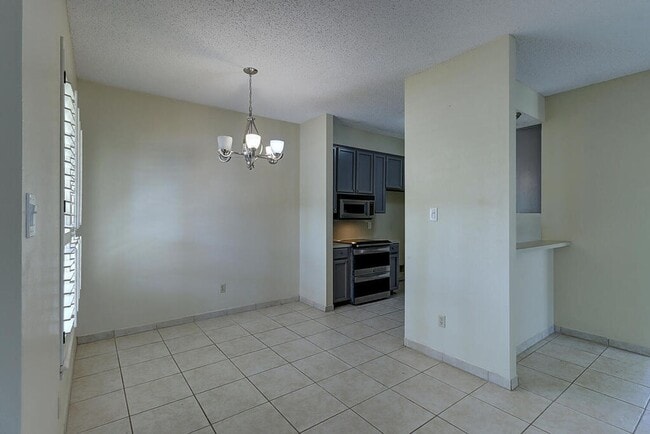 Building Photo - 7126 Windbrook Ln
