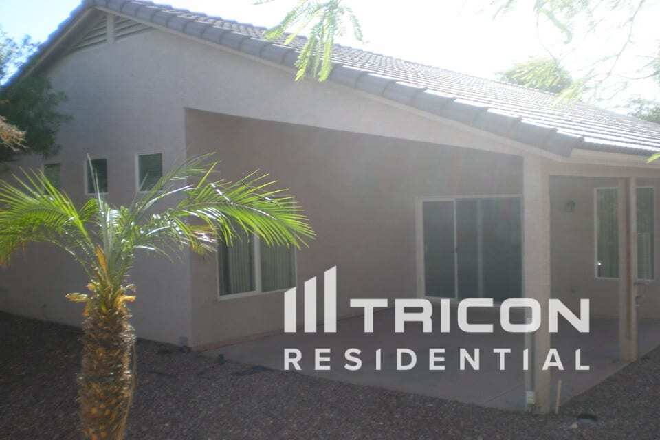 Building Photo - 3118 N 129th Dr