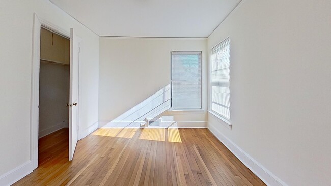 Building Photo - 2408 Providence Rd