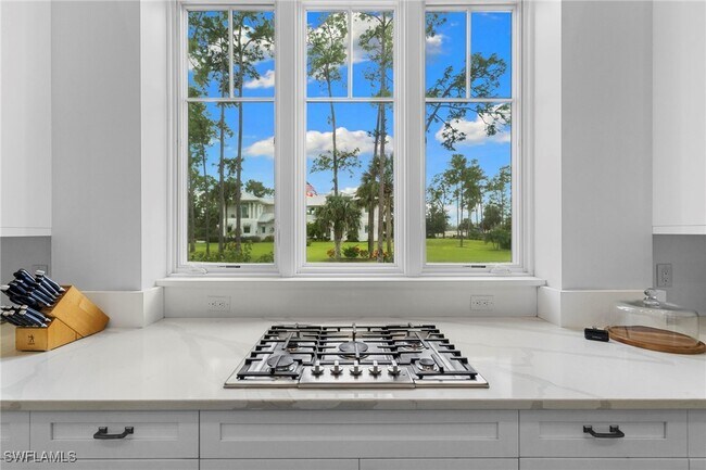 Building Photo - 2961 Sanborn Ave