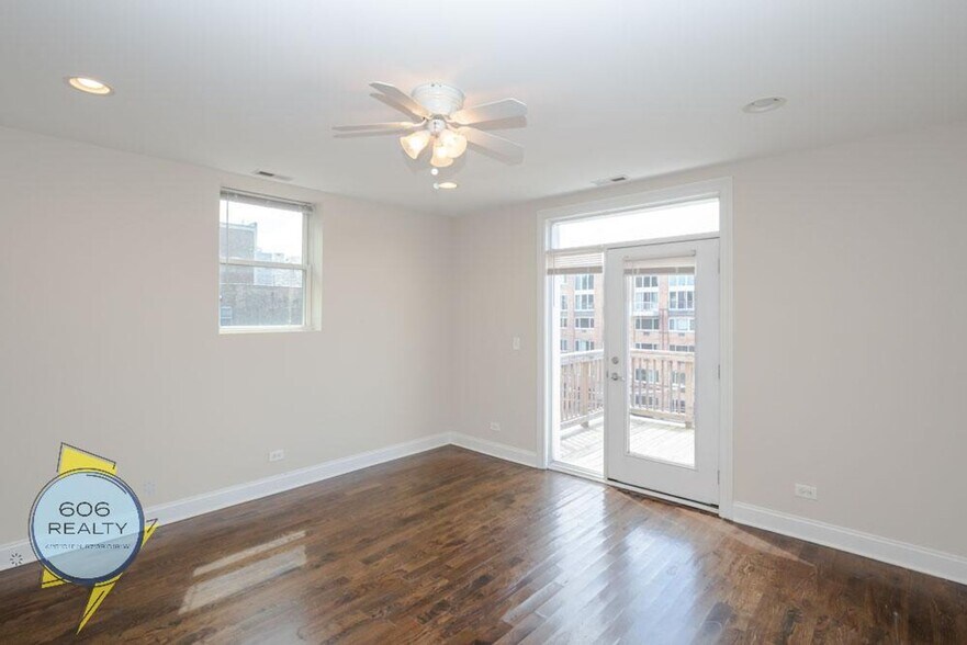 Building Photo - 647 W Deming Pl