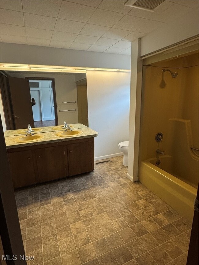 Building Photo - 541 Park Ave