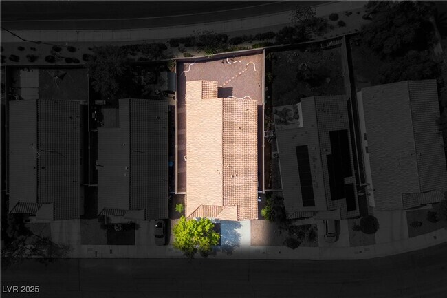 Building Photo - 8037 Radigan Ave