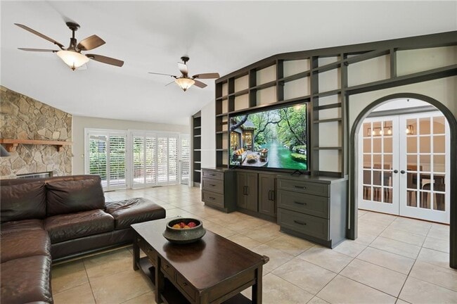 Building Photo - 1180 St Andrews Cir