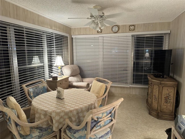 Building Photo - 4525 NW 3rd Ct