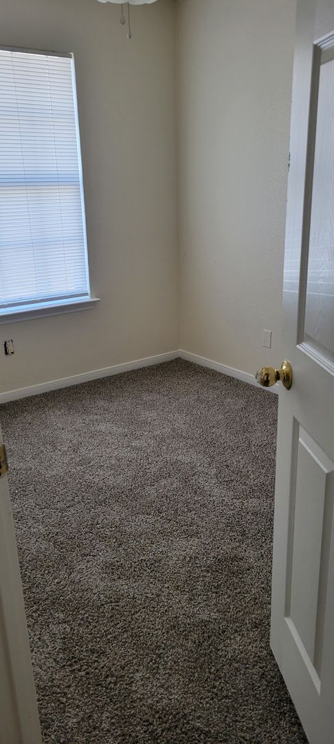 Building Photo - 2810 Windmill Ct