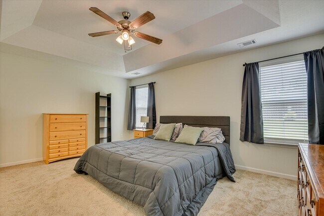 Building Photo - 1203 Belgrove Dr