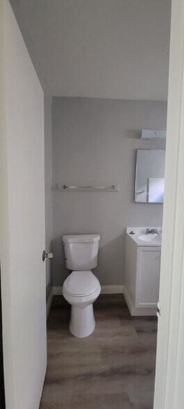 Building Photo - 4319 1/2 51st Street, 4319 1/2