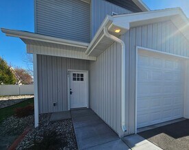 Building Photo - Available Now! Modern 3 Bedroom Townhome on the Westside of Idaho Falls!