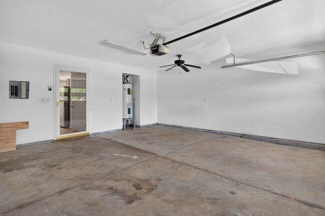 Building Photo - 20 Kimpton Dr