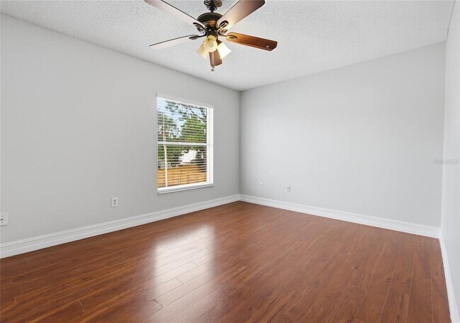 Building Photo - 1600 Little Falls Cir