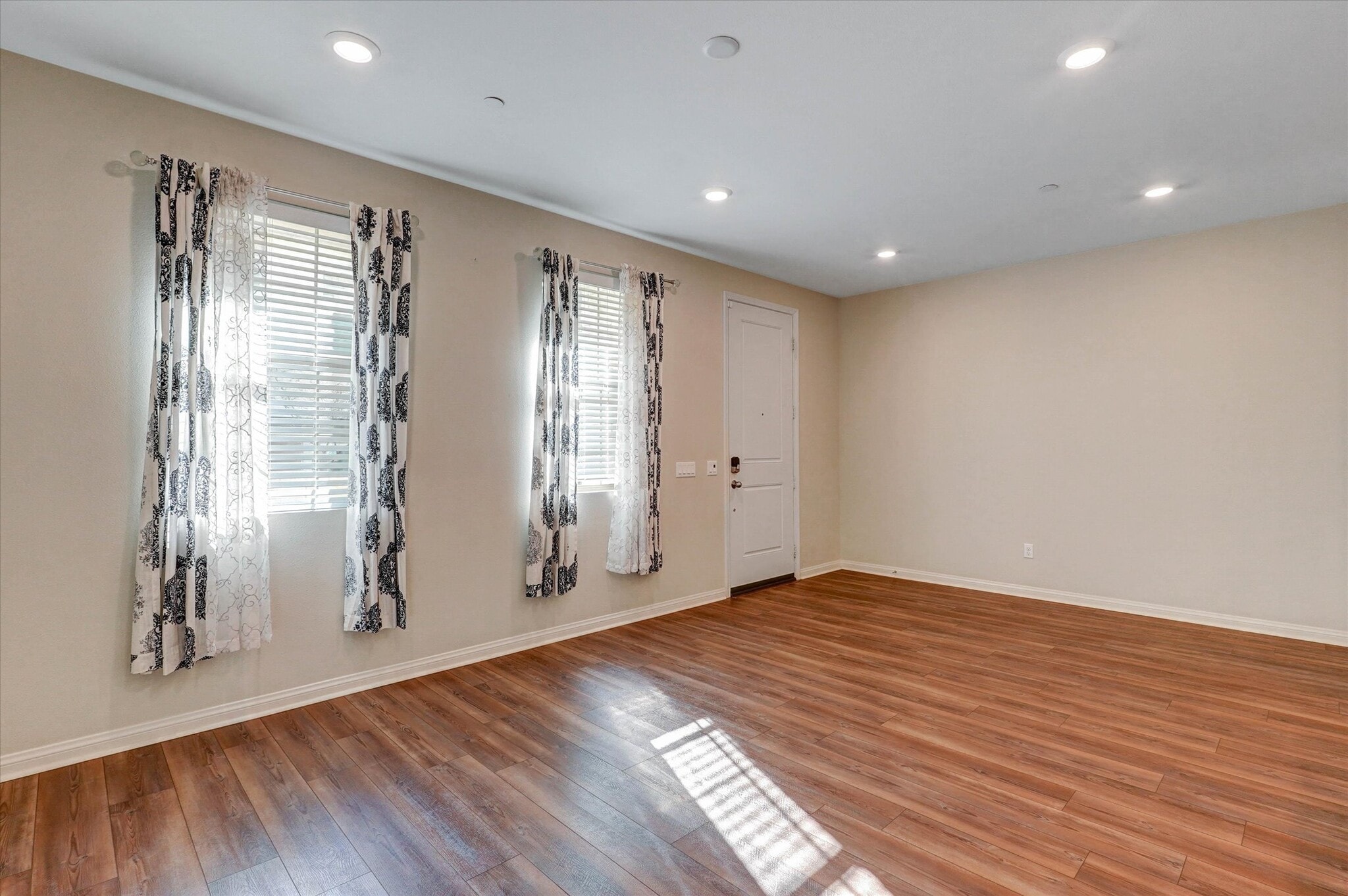 Building Photo - 26417 Choral Ln