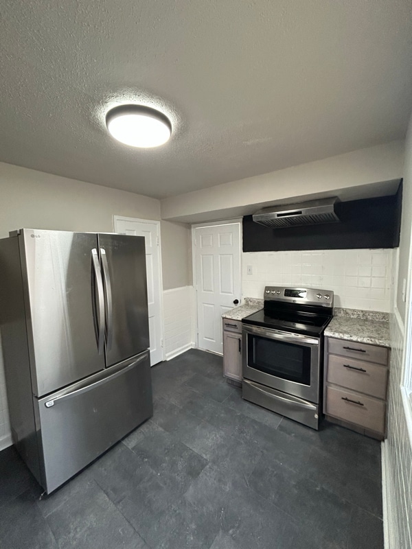 Building Photo - 7446 Calvin Ave