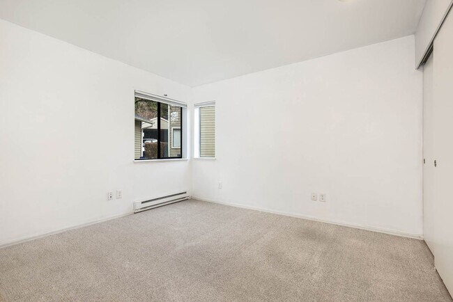 Building Photo - 9009 Avondale Rd NE